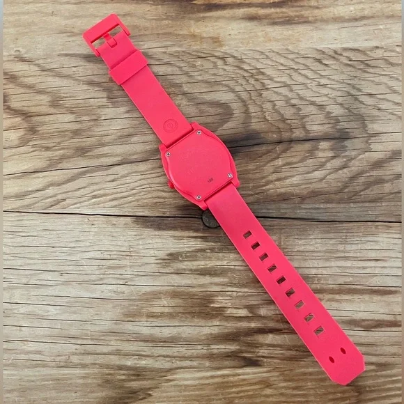 Nixon The Time Teller Disney Mickey Mouse Red Watch Japan Quartz Needs Battery - Picture 7 of 8